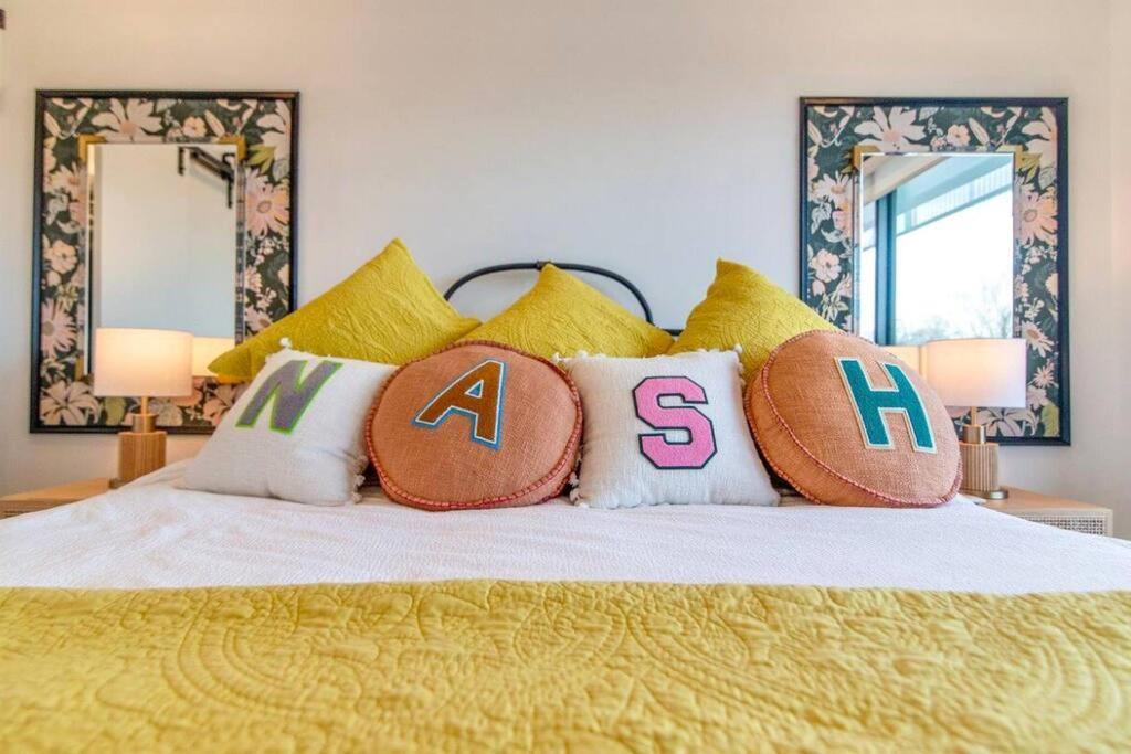 Stylish Downtown Condo W/ Pool & Parking Nashville Eksteriør bilde